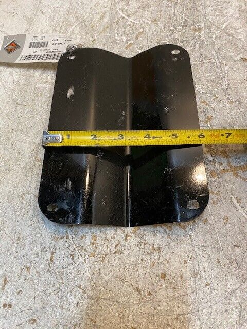 International Rear Tow Hook Cover 430506001