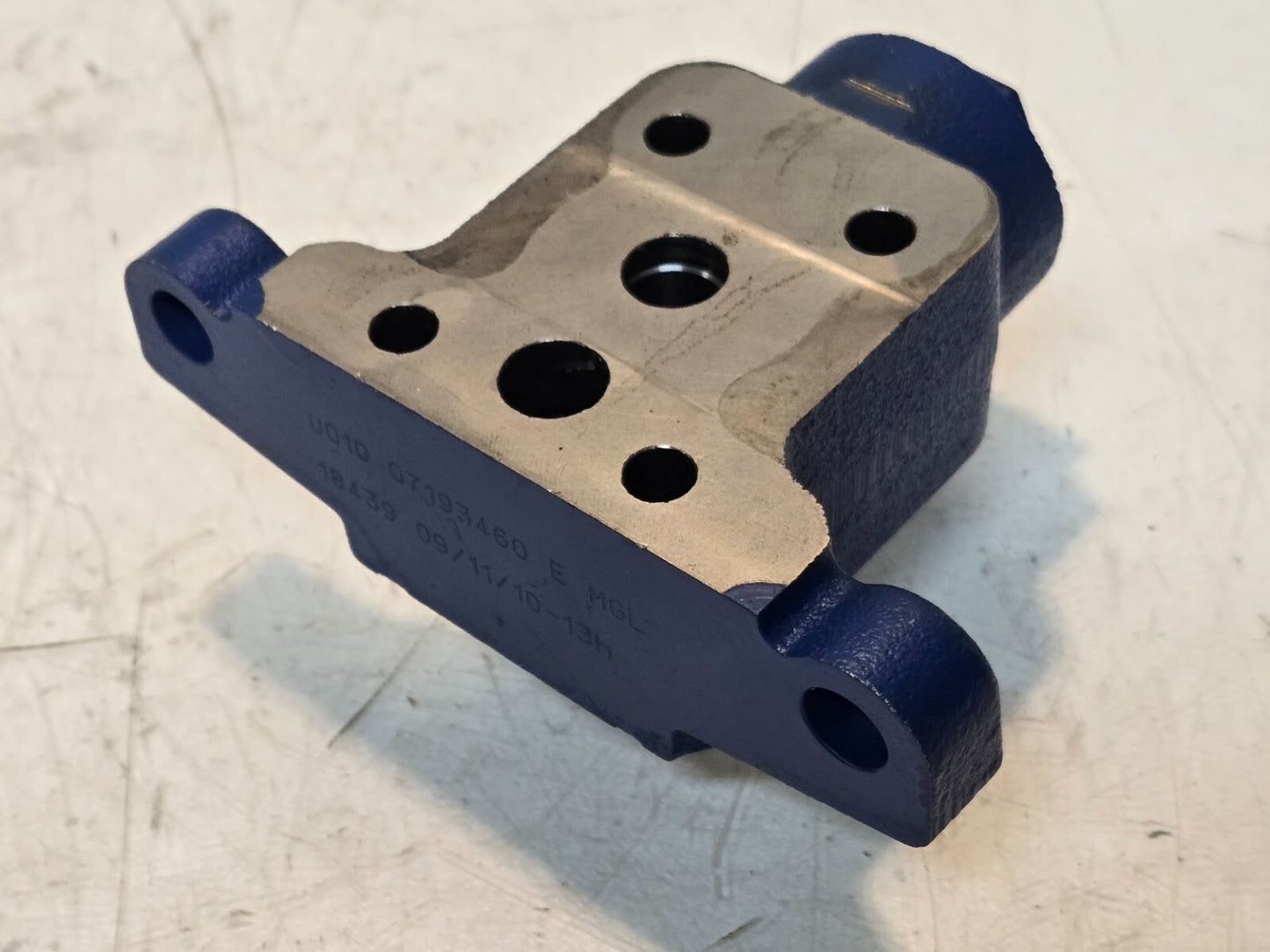 Hydraulic Manifold 19268 400 | 3410 | U010 07193460 E MGL | 18439 09/11/10-13h