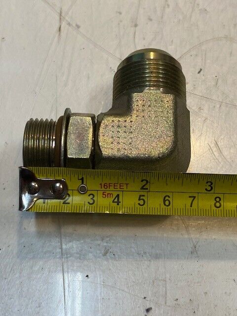 7 Qty of Parker 90 Degree Male Elbow Fittings 33mm Thread 27mm Thread (7 Qty)
