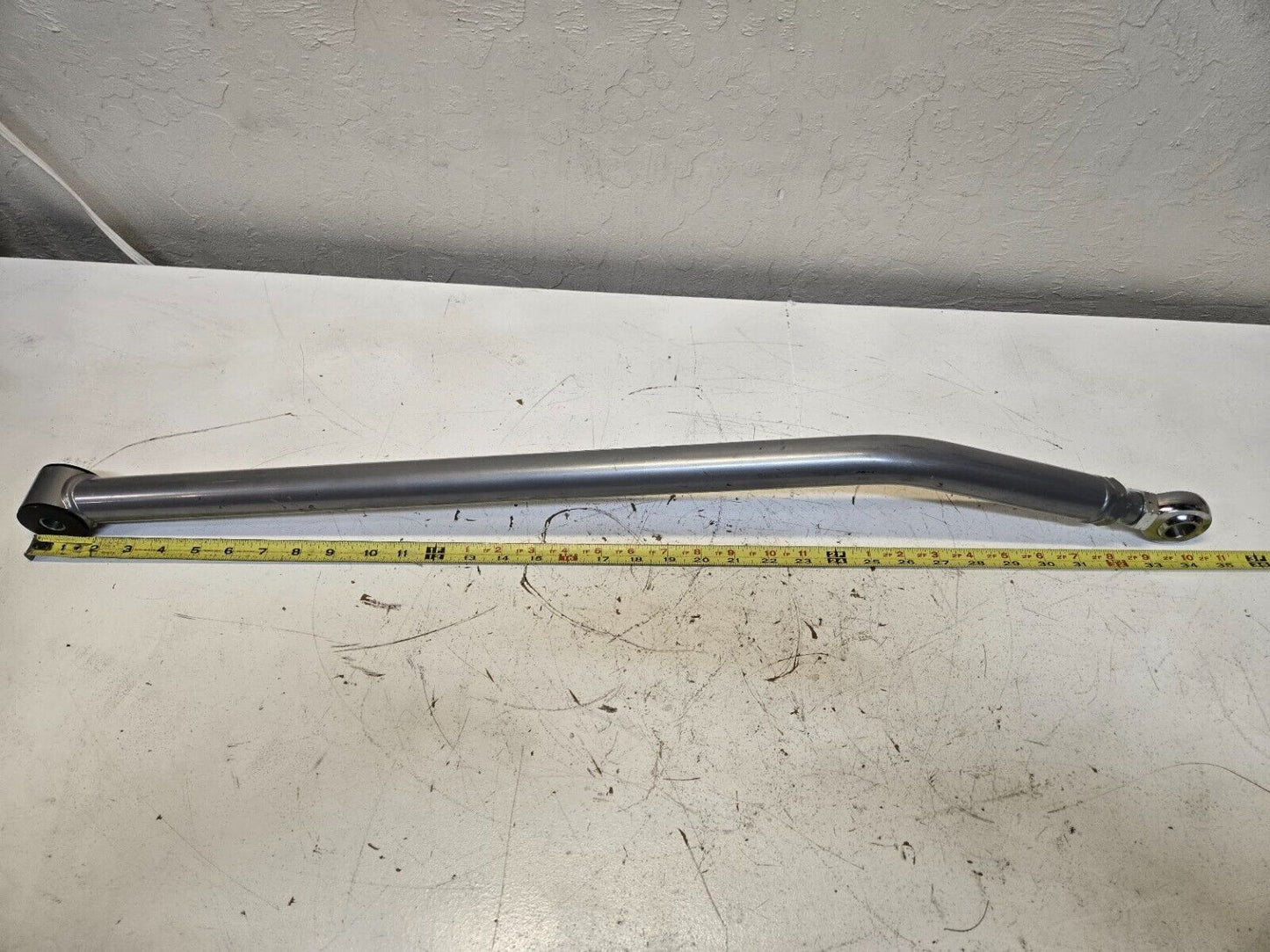 Track Bar RE1673 for Jeep