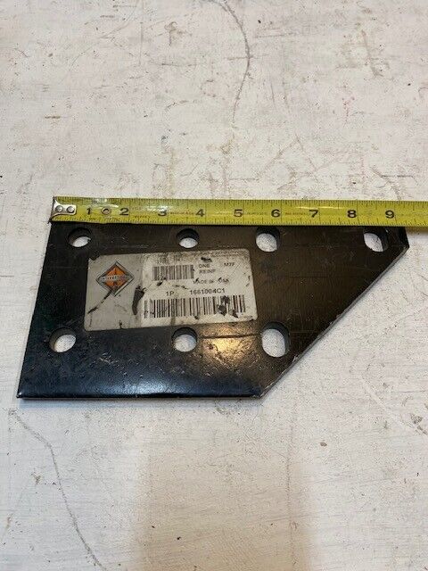 International Reinforcement Bumper Bracket 1661004C1