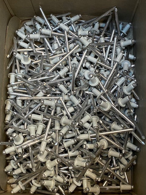 500 Qty of Celus Fasteners A/A42D White #500 1/8" Dia. Dome Rivets (500 Qty)