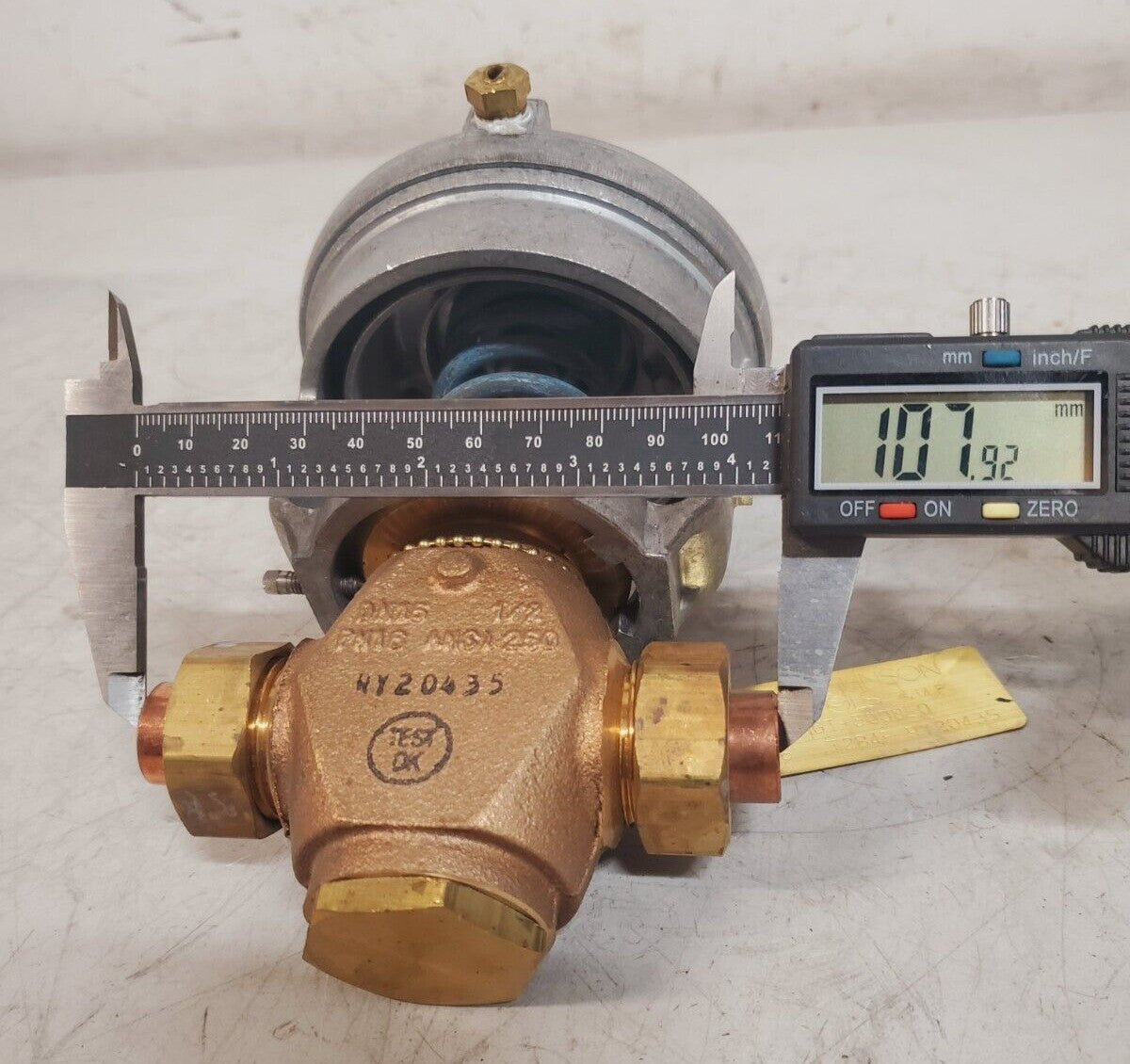 Johnson Controls Diaphragm Actuator  V-3000-8011 | 25 PSIG | VG7481GT + 3008EO