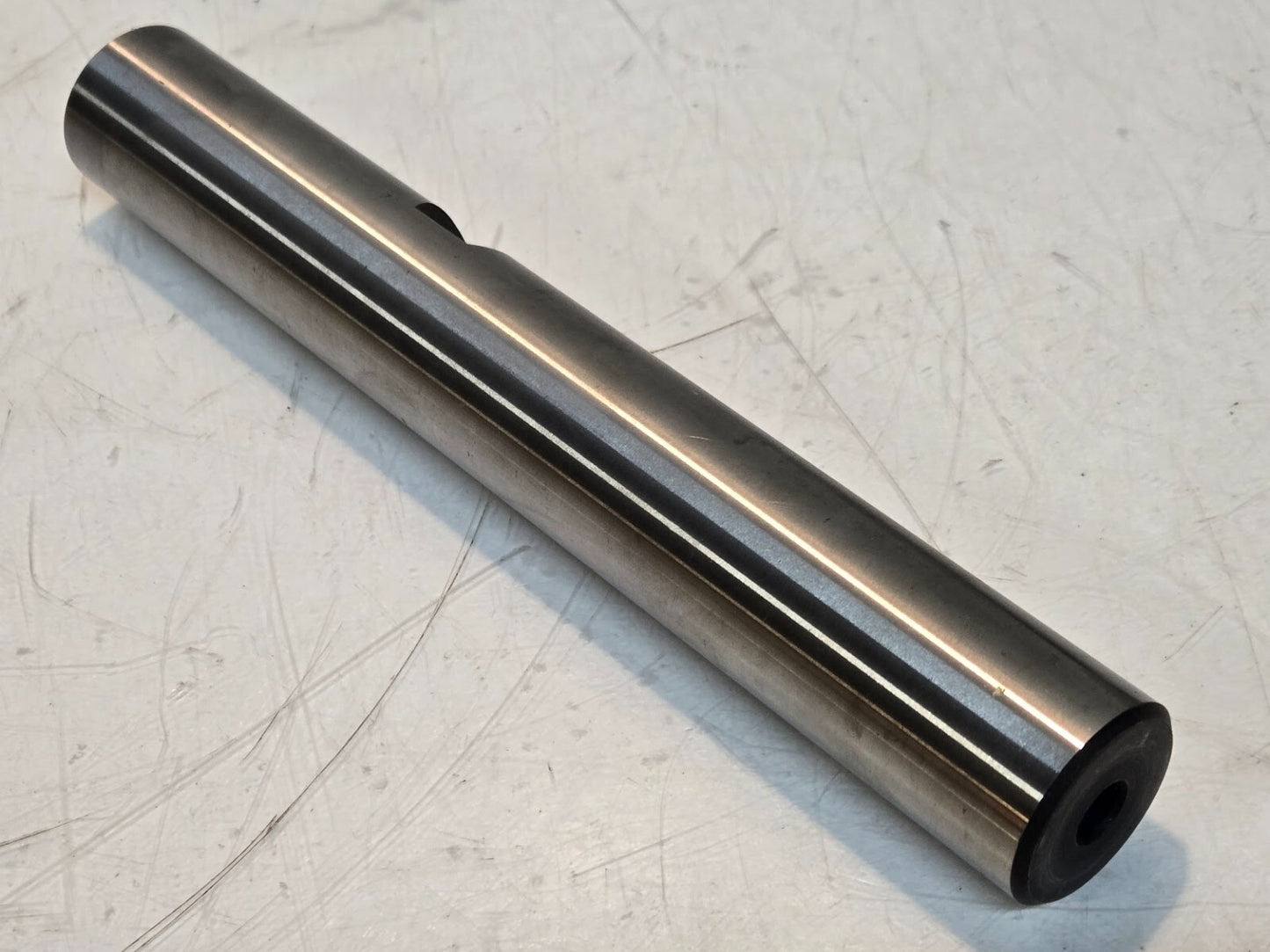 Steering King Pin A000000539 for Caterpillar | 090664 | 8 13/16" Long 32 mm OD