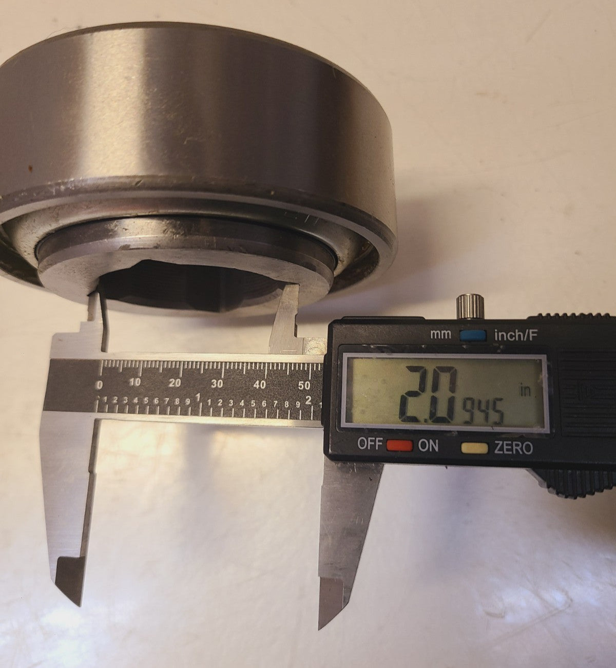 HLU Agricultural Bearing-Round Bore-Cylindrical GW211PPI7