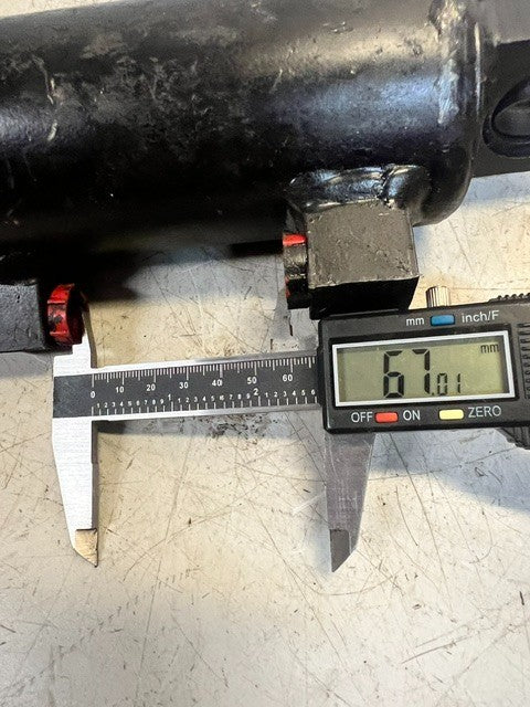 Left Handed Hydraulic Cylinder Assembly For Forklift 12  Length 66.73mm Cyl Dia.