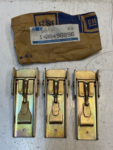3 Quantity of GM Electromotive 1-08498896 Latches | 5" x 2" x 1" (3 Quantity)