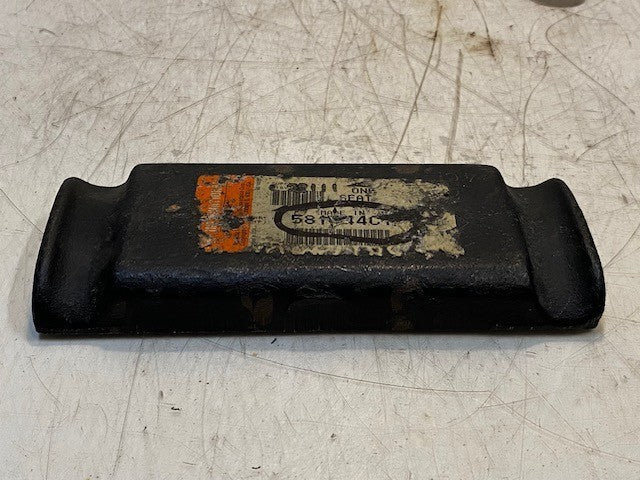 INTERNATIONAL SPRING U-BOLT REAR SUSPENSION SEAT 581744C1