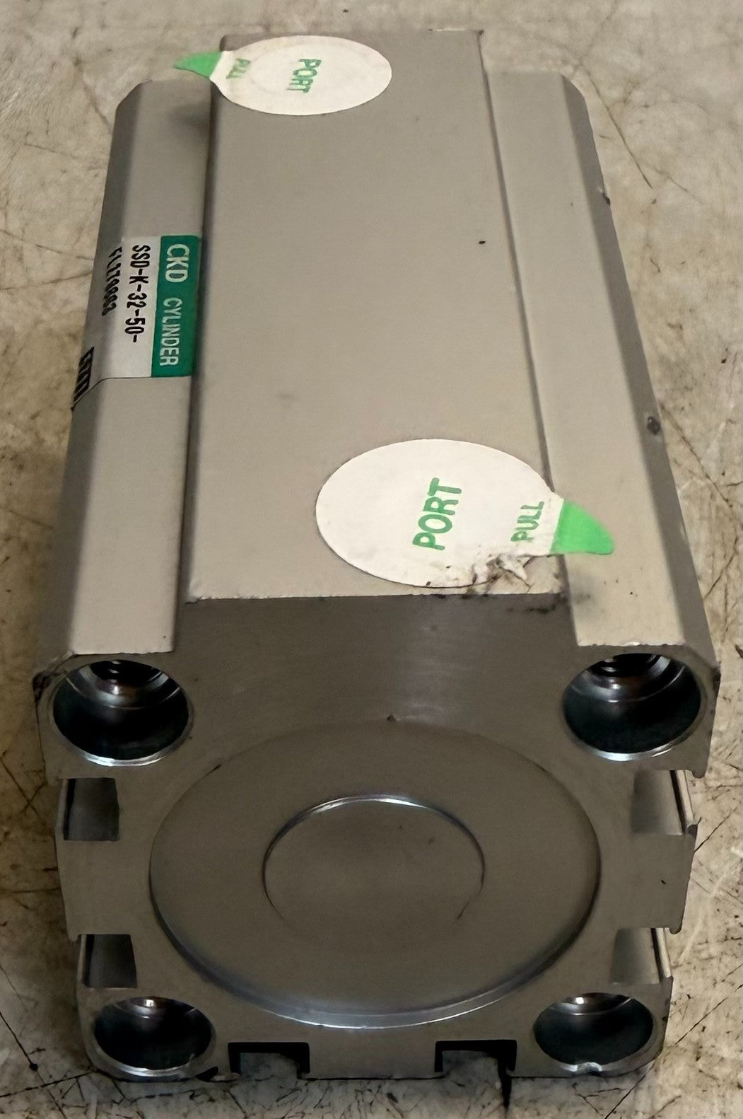 CKD SSD-K-32-50 Compact Pneumatic Air Cylinder Actuator Industrial Equipment