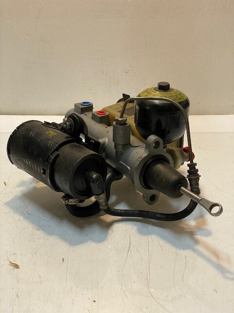 Brake Master Cylinder 18011359 | 15" x 11" x 7"