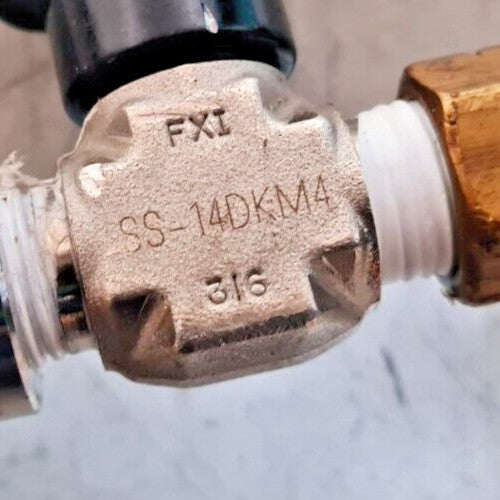 Whitey Sampling Cylinder 304L-HDF4-300CC | SS-14DKM4