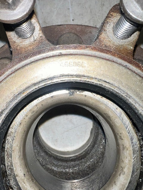Rear Axle Wheel Hub 8 Lug Bolt Pattern 455086 Heavy Duty Replacement Assembly