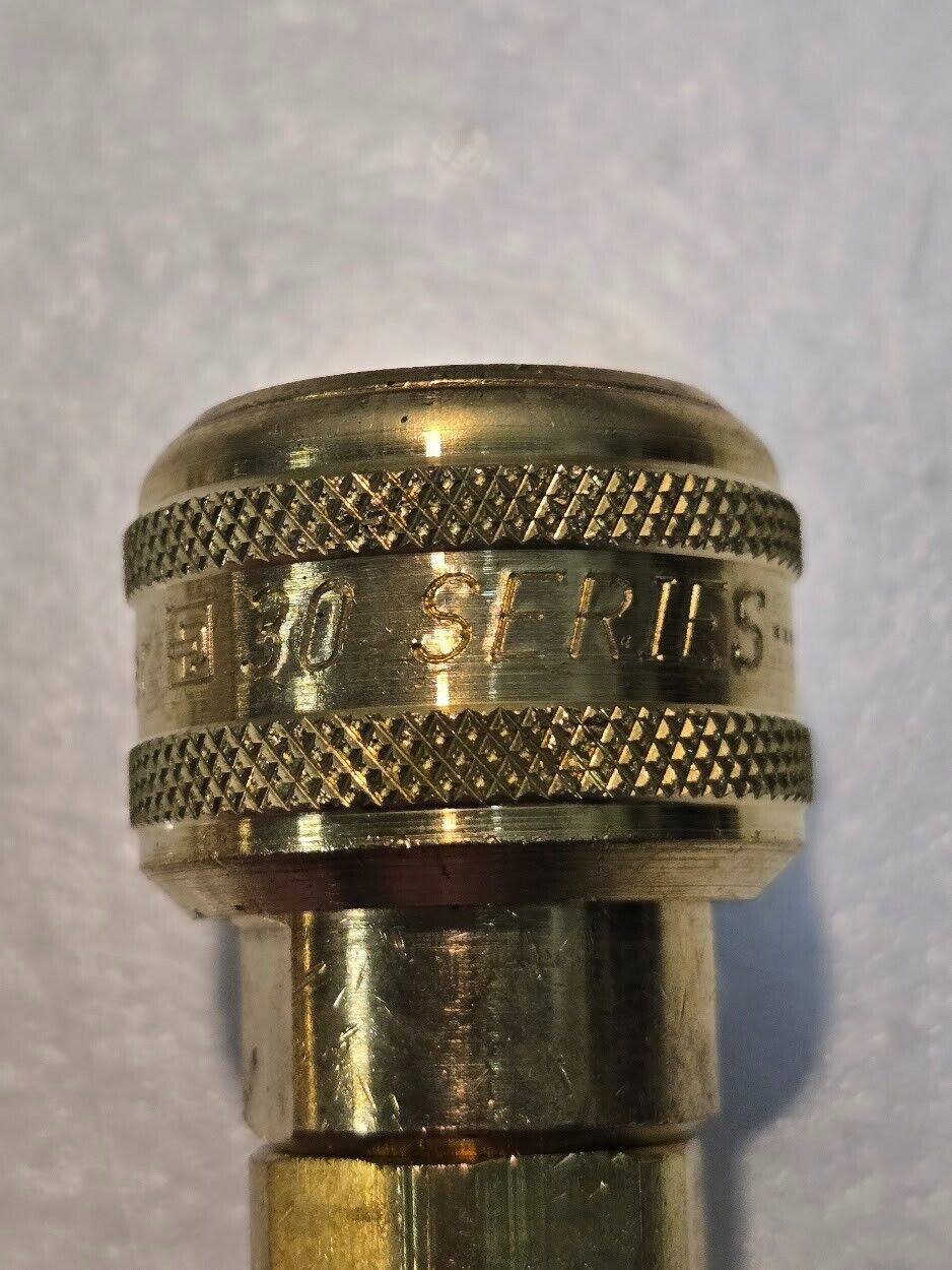 4 Quantity of Parker 30 Series B33 1/4" Quick Connector Couplings 2799-1 (4 Qty)