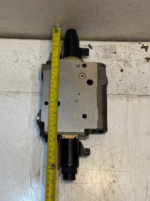 Bosch Hydraulic Valve 0521610809 | 0521610809-390 | 703480 | 809