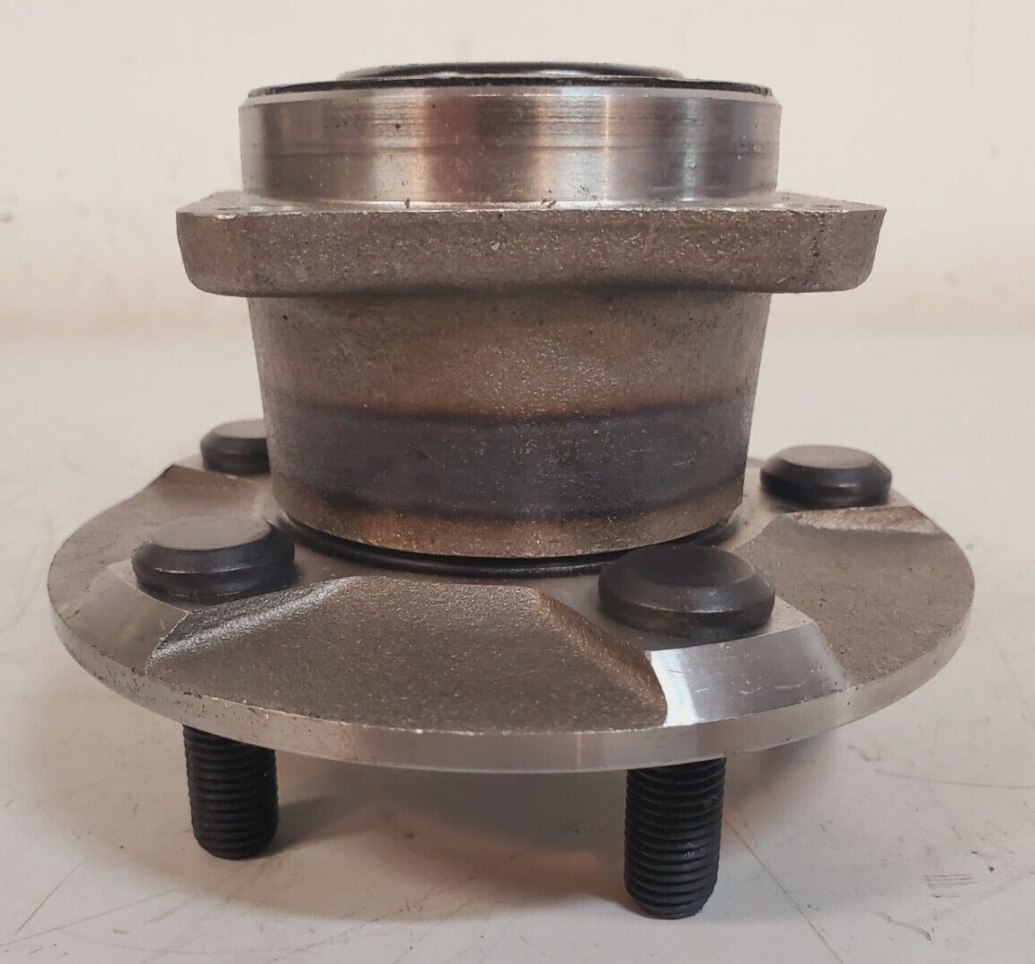 Wheel Bearing and Hub Assembly V1407 | HB612220-11116282