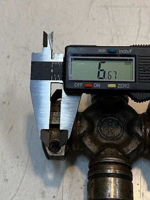 Spider Universal Joint S8C 1956 M 3-W | 3-3/4" L 3-1/2" W 29mm Ends