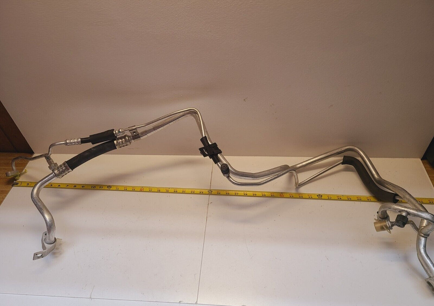 Air Conditioning Cooler Line Suction Hose Pipe 6804025AA | 42351D 352 12 1