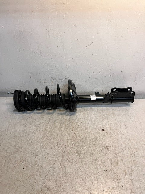 Front Strut And Spring Assemblies Driver And Passenger Side 104132450 | 10513250
