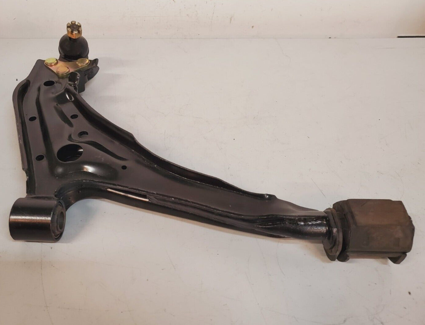 Suspension Control Arm MS20130 RH | MS20130RH