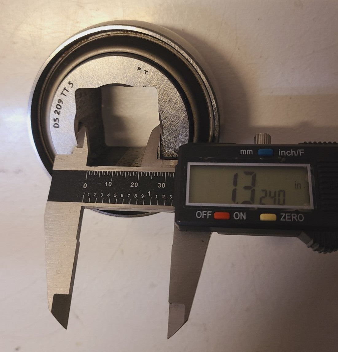 BCA Square Bore Ball Bearing DS209TT5 | STG-SEAL