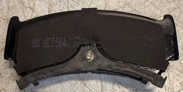 Box Of 4 Akebono ProACT Ultra-Premium Ceramic Brake Pads ACT668 Automotive Units