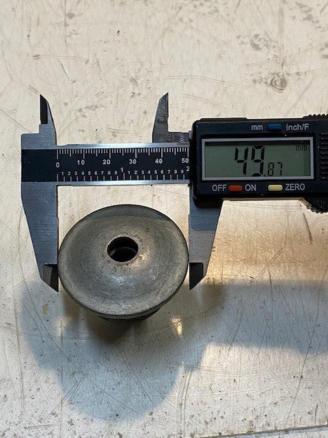 2 Quantity of Differential Mount Cushion Shock Absorber Frame Insulators (2 Qty)