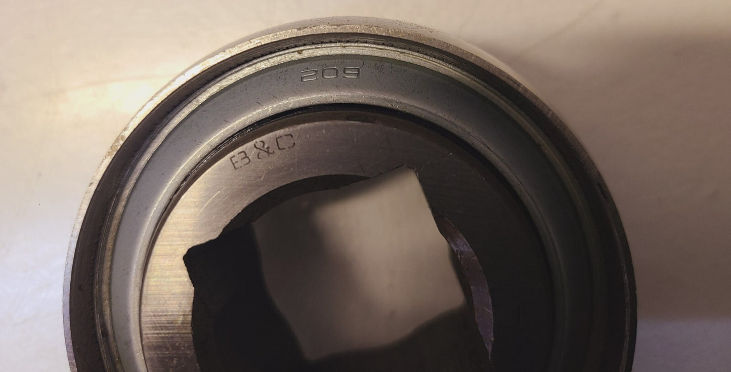 AGRO-TEST  Square Bore Disc Harrow Bearing Triple Lip Seals W209PPB5