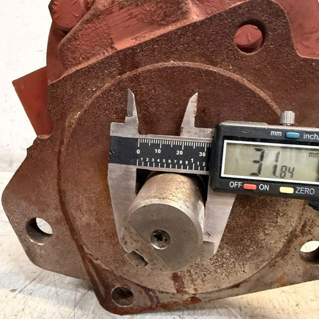 Red Cast Iron Heavy Duty Geartek Hydraulic Gear Pump 721088  Industrial Unit