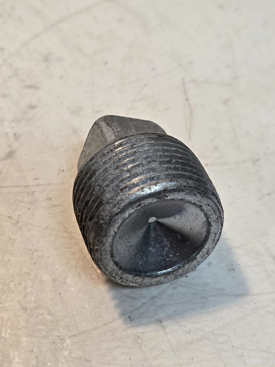 32 Quantity of 3/4" MPT Galvanized Plugs | 5/8" Square Drive (32 Quantity)