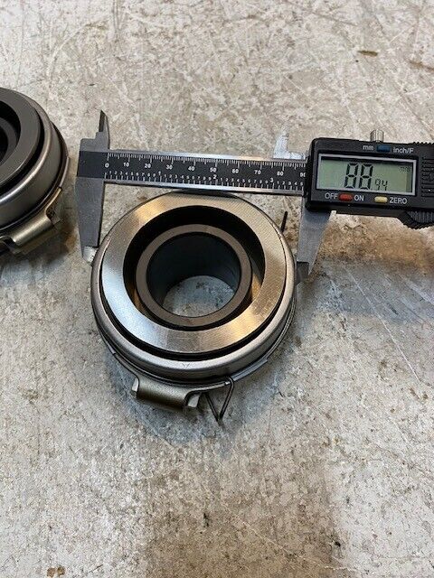 2 Quantity of NSK Clutch Release Bearings 40mm ID 89mm OD 111mm Wide (2 Qty)