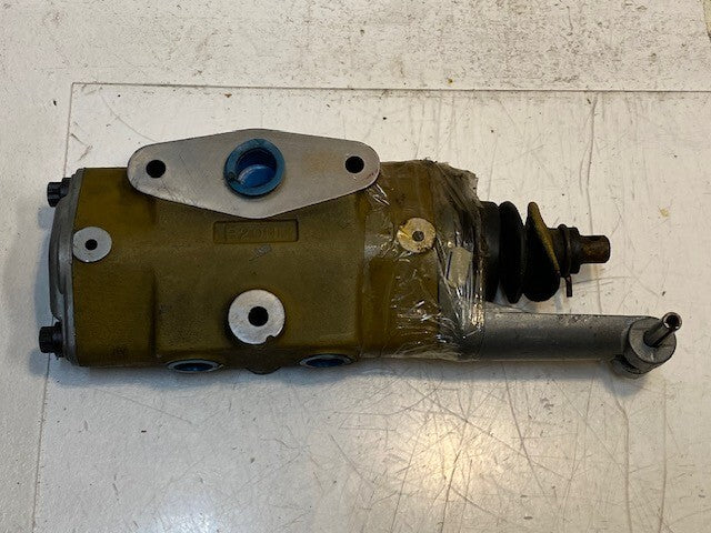 G&C G107819 Hydraulic Directional Control Valve B20NN | 13" Long 5" W 3-1/2" H