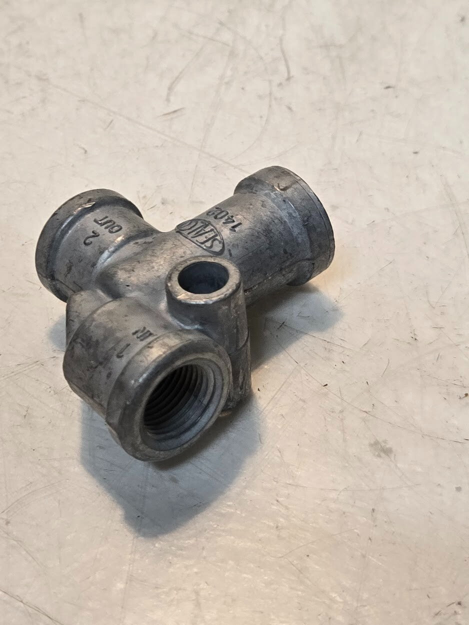 Sealco 140280 Air Brake Pressure Protection Valve | 3/8" NPT Ports | 70 PSI