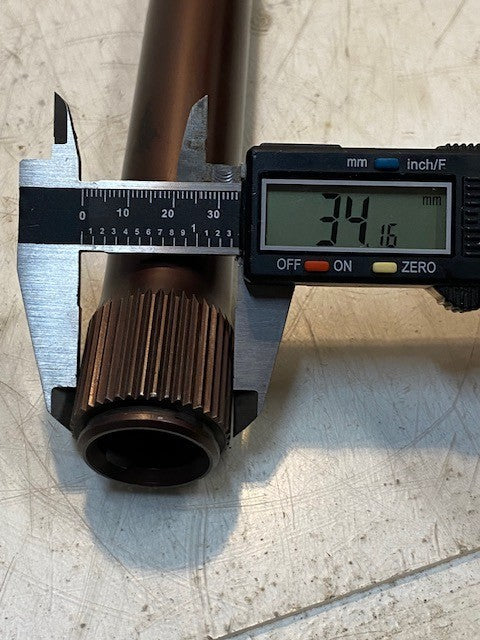 Floater Axle P/N 102913/NC, S/N 18368-305, 26-1/2" L 42-Spline 34mm OD 22mm ID