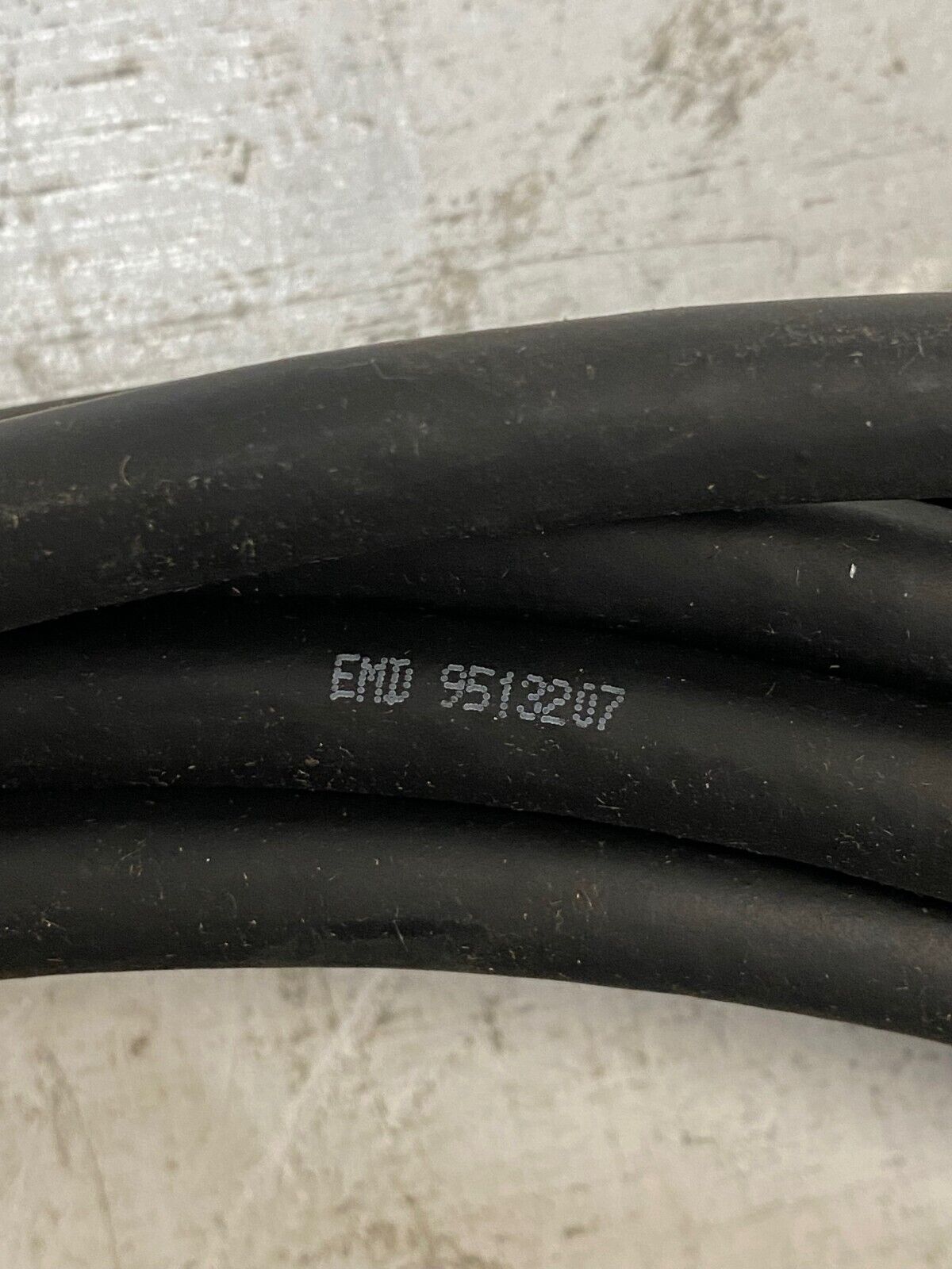 EMD 9513207 Cable & Adapter