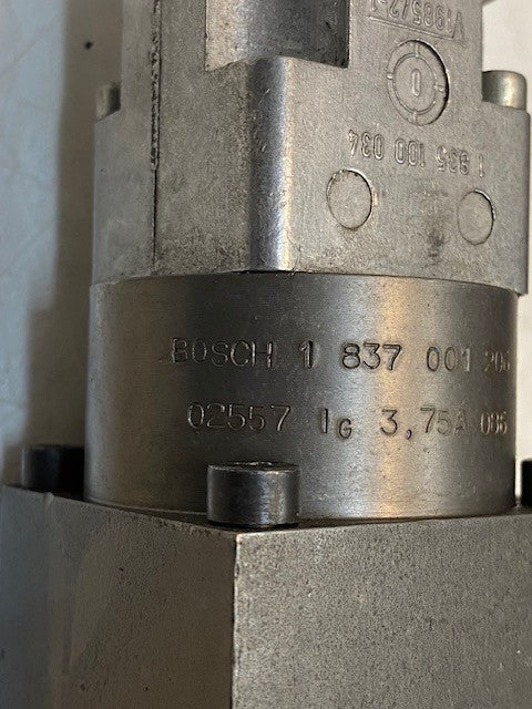 Bosch 0811403001 Hydraulic Proportional Flow Control Valve 1837001206, 02557