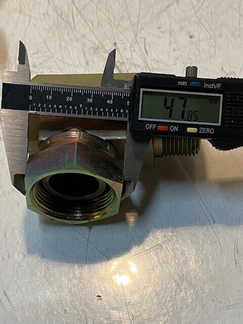 6 Quantity of 90 Degree Female to Male Fittings 3-1/2" L 42mm Thread 32mm ID