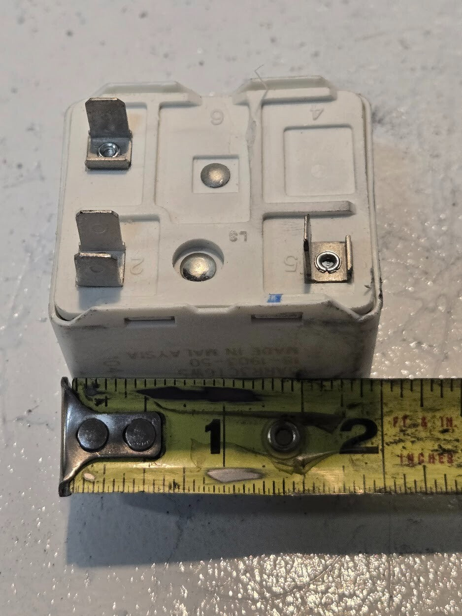General Electric Relay Socket 3ARR3CT6W5 | 18-1903-50 | 1044