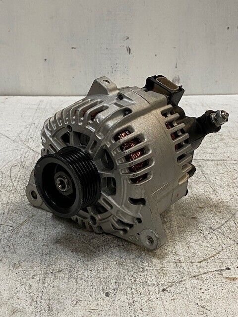 Valeo Remaufactured Alternator 37300-37405-RM