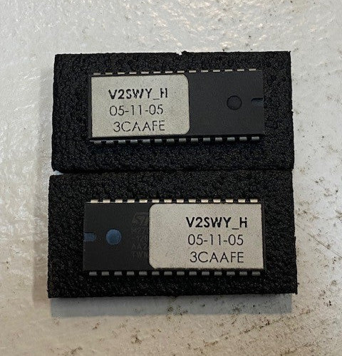 2 Quantity of Integrated Circuit Eprom Chips V2SWY_H | 3CAAFE (2 Quantity)
