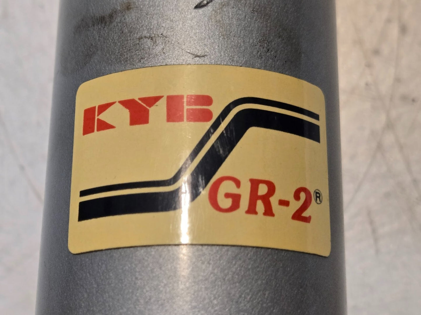 KYB GR-2 Gas Strut 235005 | YG31 | 25" Overall Length | 15.9 mm Threaded End