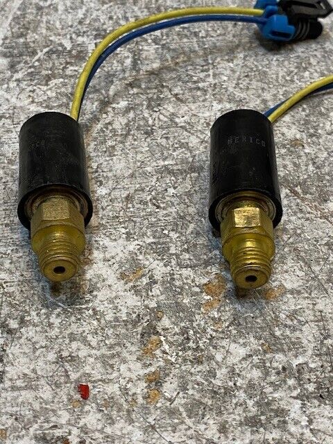 2 Qty of Oil Pressure Sensor Switch for John Deere RE212878 | 302R09 (2 Qty)