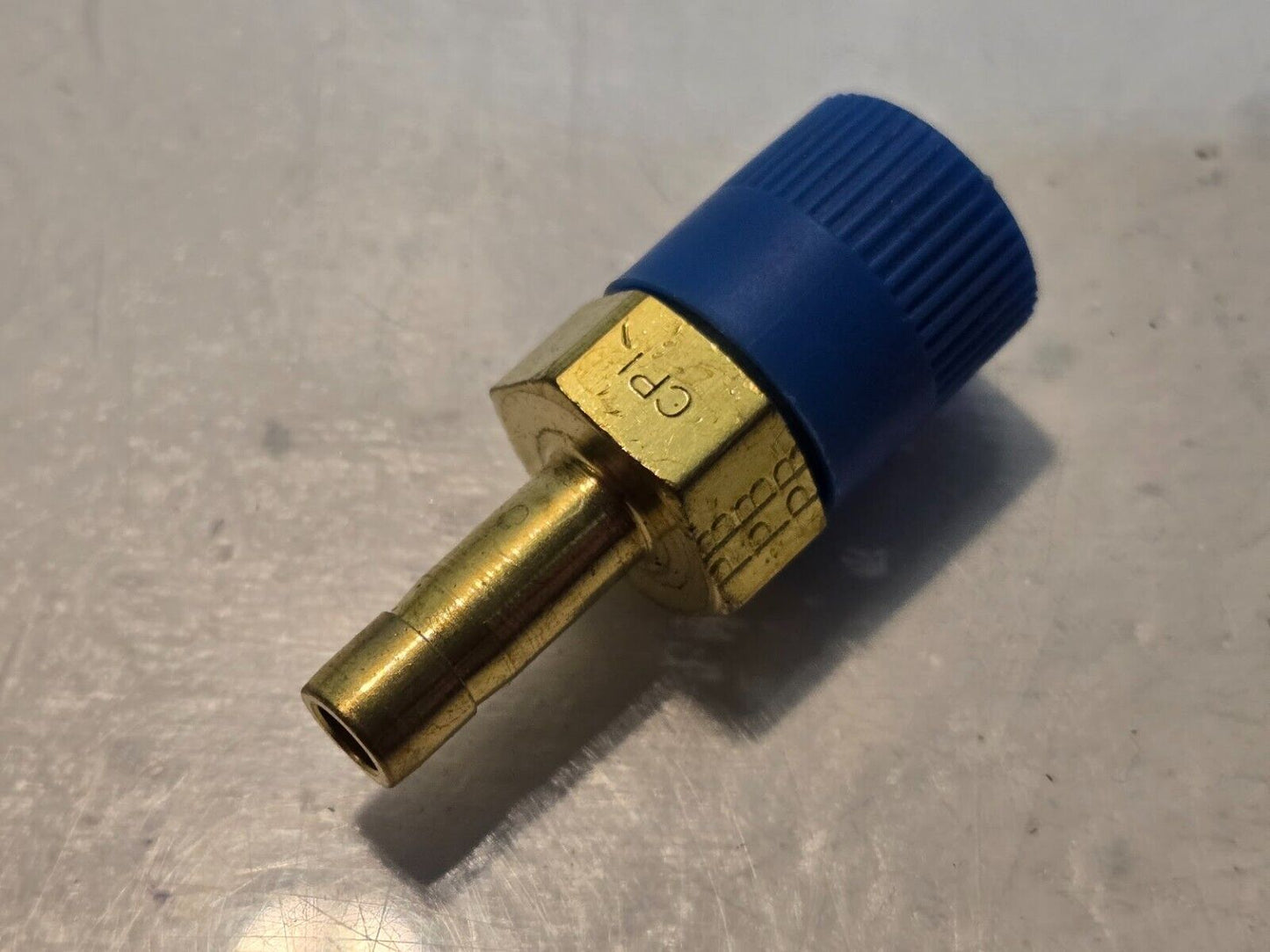 12 Quantity of Parker 4-4 T2HF-B 1/4" CPI Tube Fittings 1/4" Comp x Tube (9 Qty)