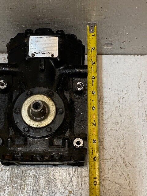 Freightliner A/C Compressor ET210L-25108C | 1071240