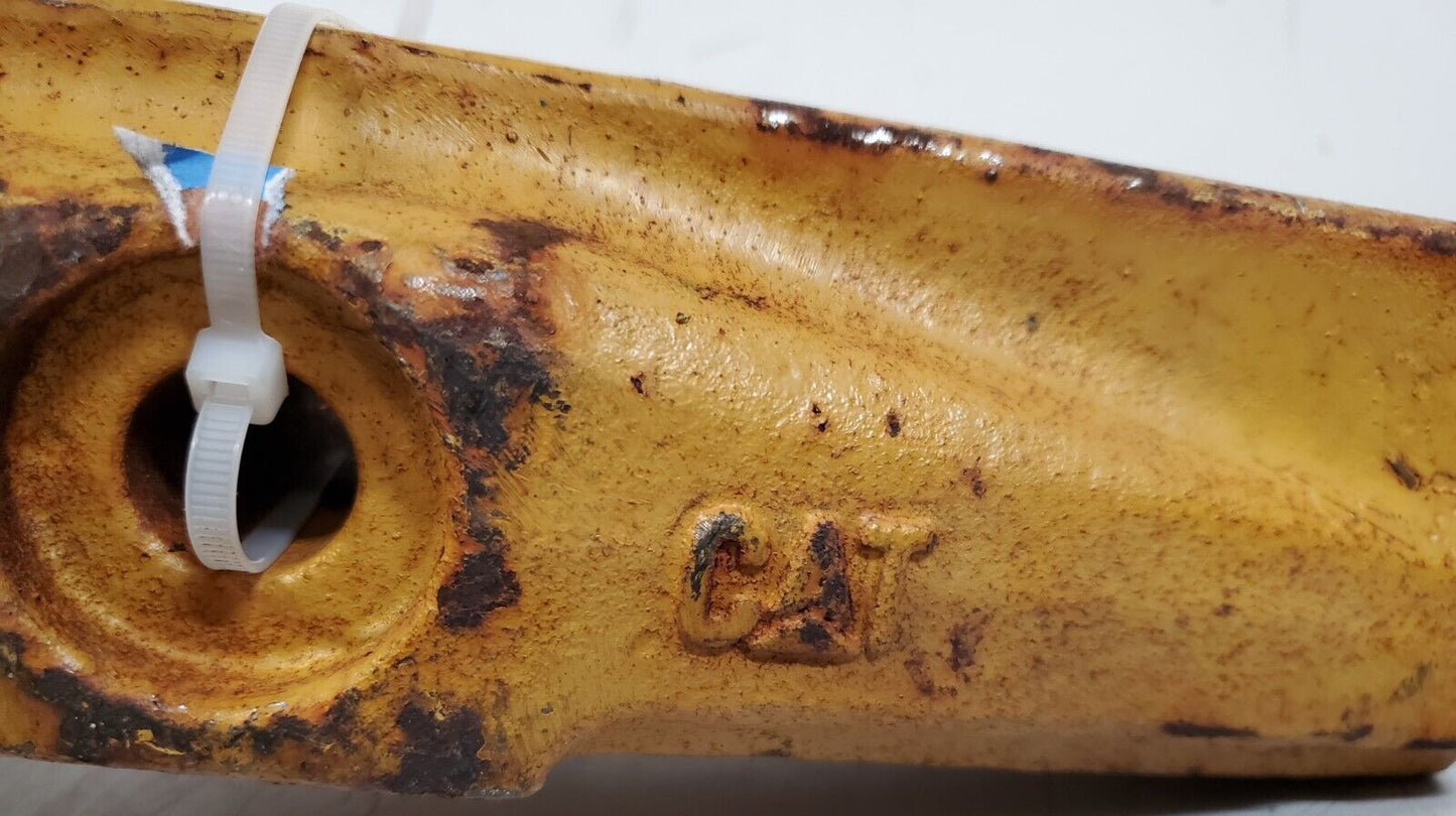 CAT Flush Mount Adapter Center 8E-1465-04