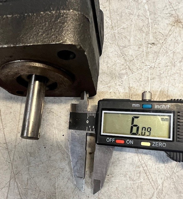 Hydraulic Gear Pump Model 1586057 | 1588546 Hydraulic S203L-3052