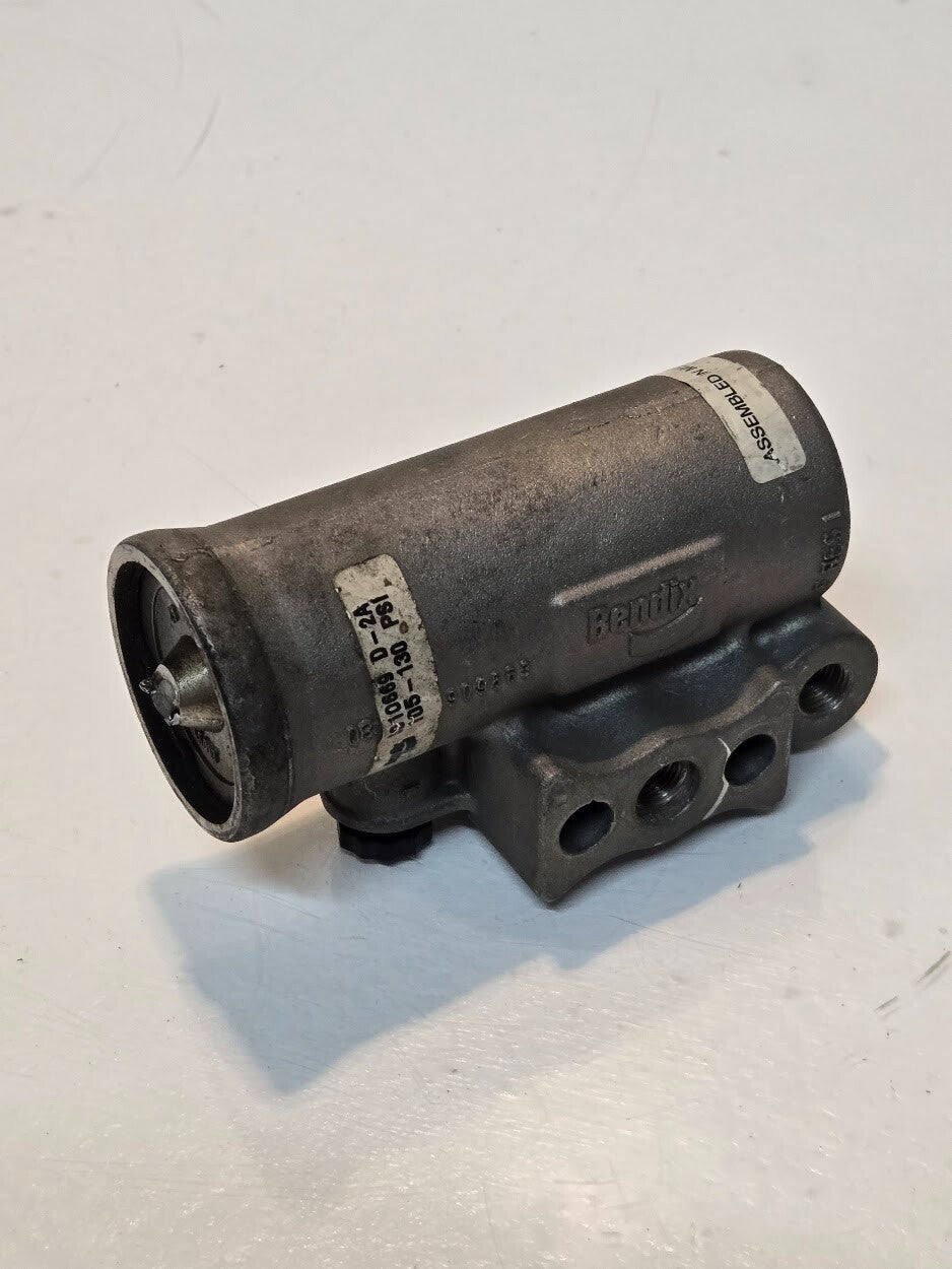 Bendix Air Brake Governor Valve 5010669 D-2A | 105-130 PSI | T-293975-J | 45013