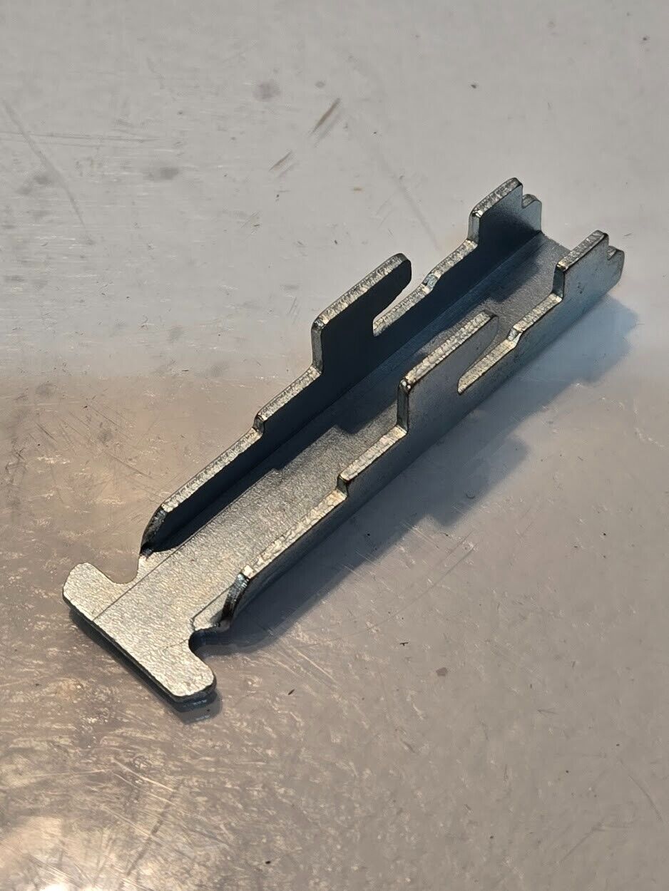 30 Quantity of Penco Box Shelving Clips 2-7/8"x7/8"x5/8" (30 Quantity)