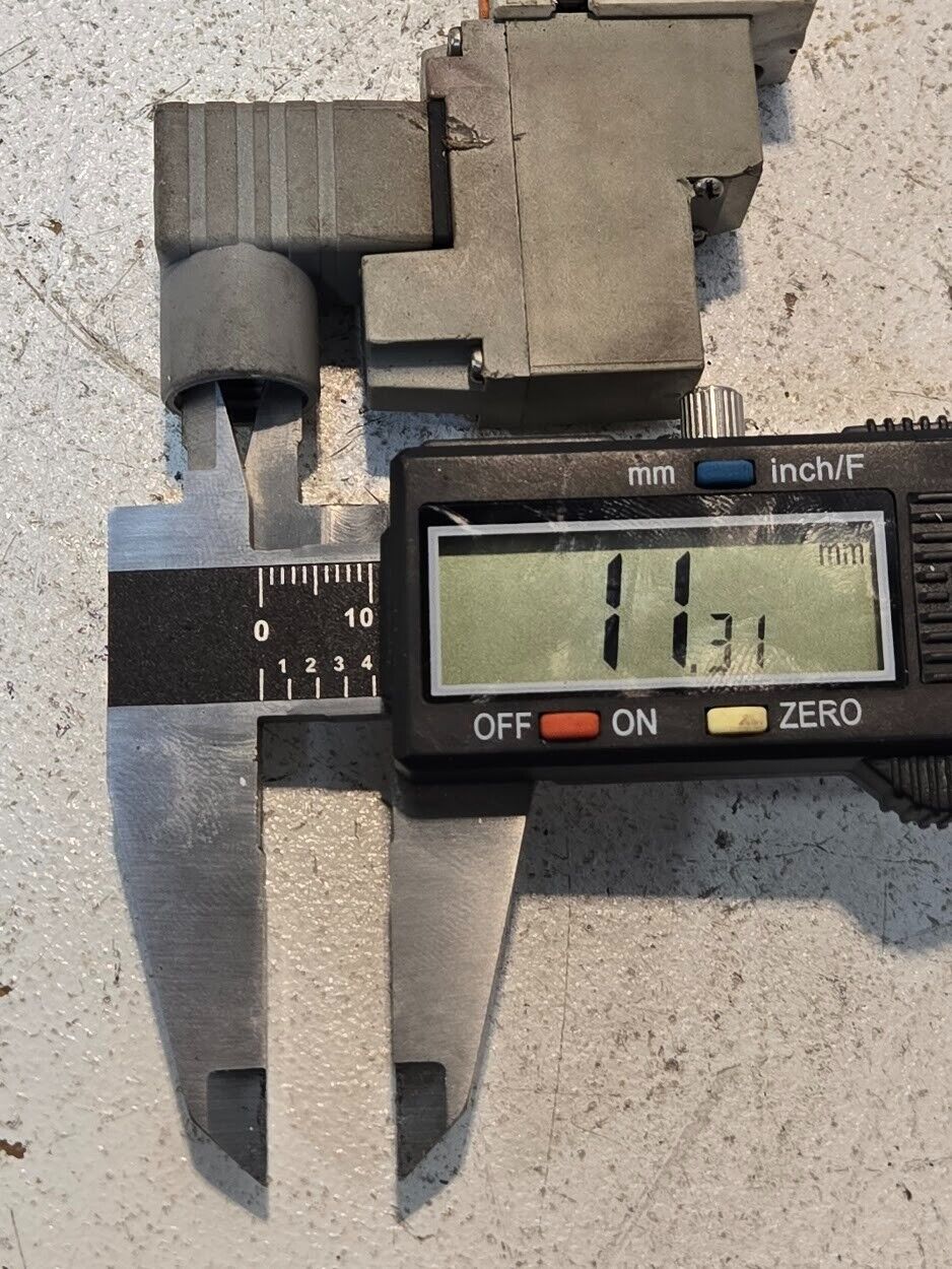 SMC SY7320-3D-N11T-F2 5 Port Solenoid Valve