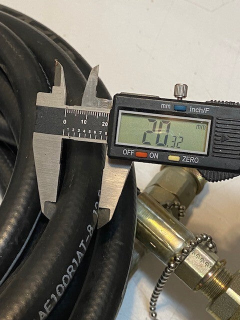 Parker No-Skive 421-830 Hose 30ft Long | SAE100R1AT-8 | 8-3Q04