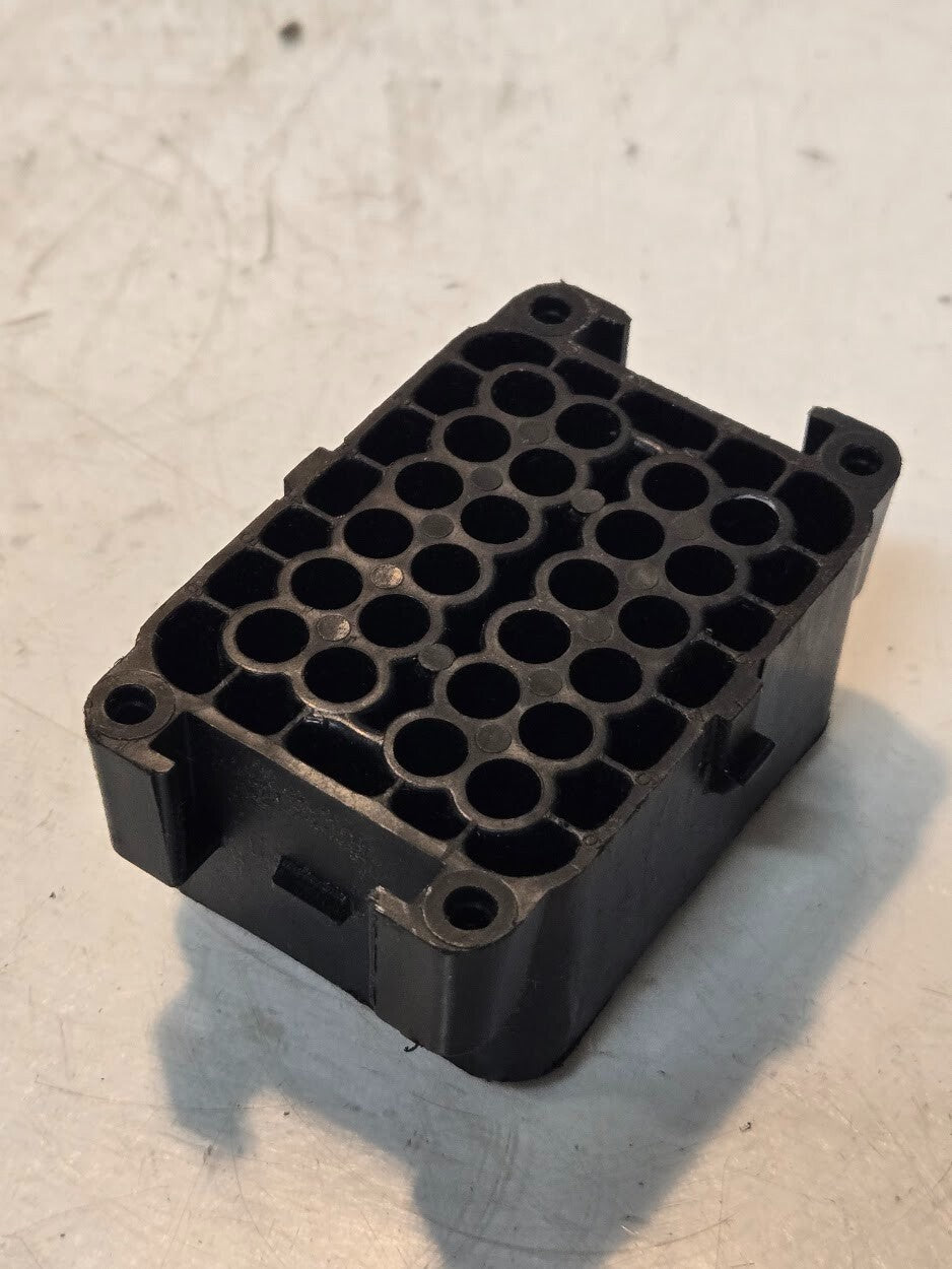 BRP Canada Case Assembly with Seal | 24 Position | 3 in x 2-1/4 in x 1-5/16 in